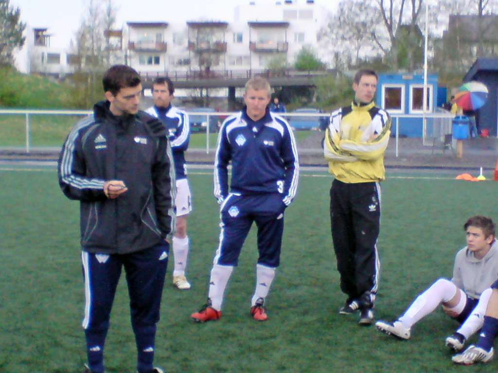 Torsdag er det trening for A- og B-laget. Fra ei trening i mai. Foto: Asbjørn Vik