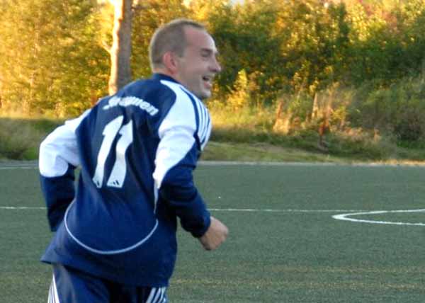 Jubel for 2-1 mot ÅIF. (Foto: Gjermund Kjøpstad)