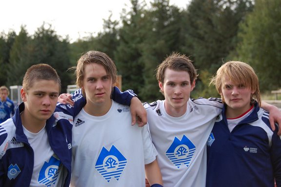 Målscorere: Tommy Kanishi Andreassen, Tore Akselsen, Ørjan Tangen og Elling Olafsen. (Foto: Kai Magne Stokkeland)