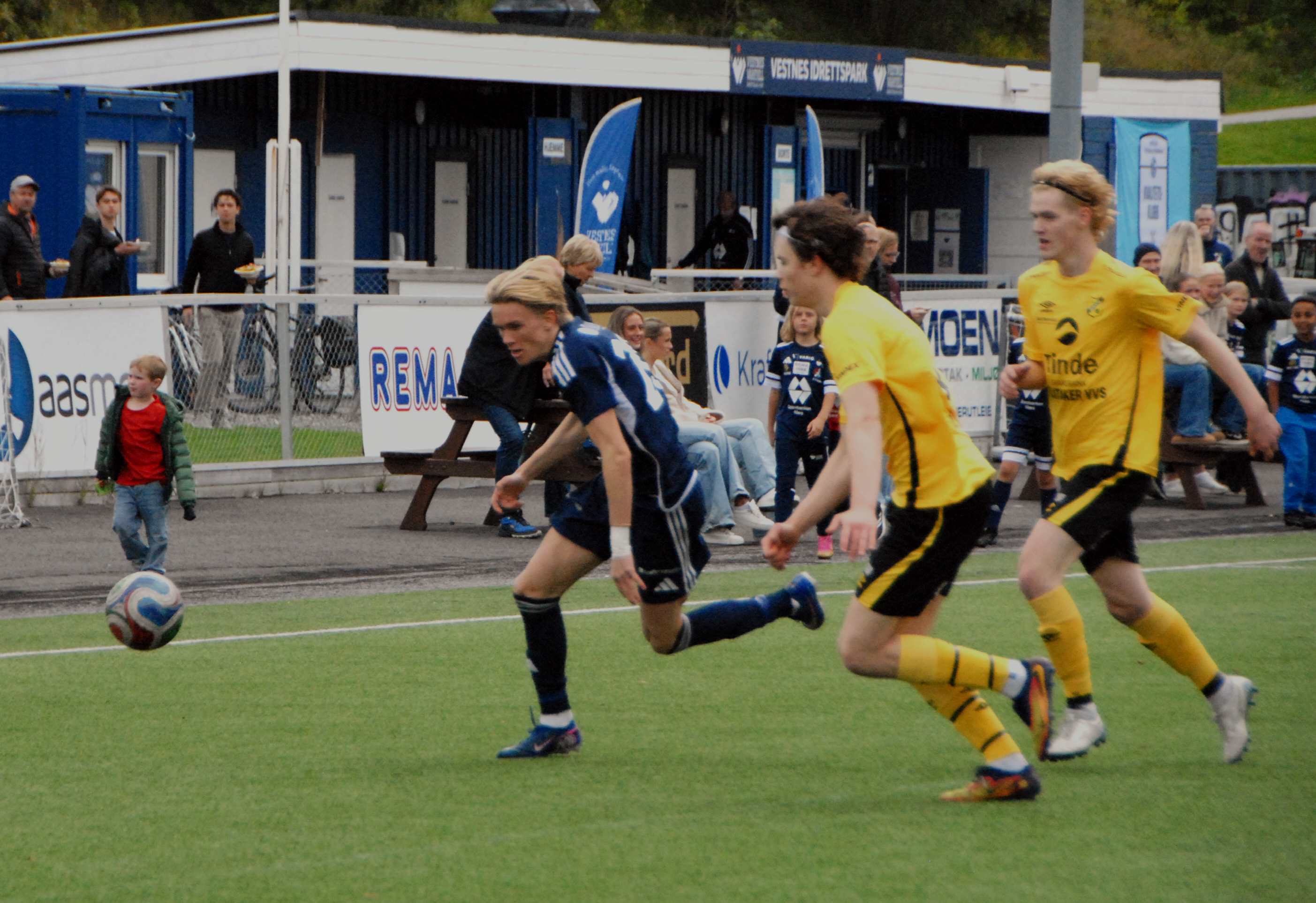Bildegalleri frå kampen mot Bud/Bryn