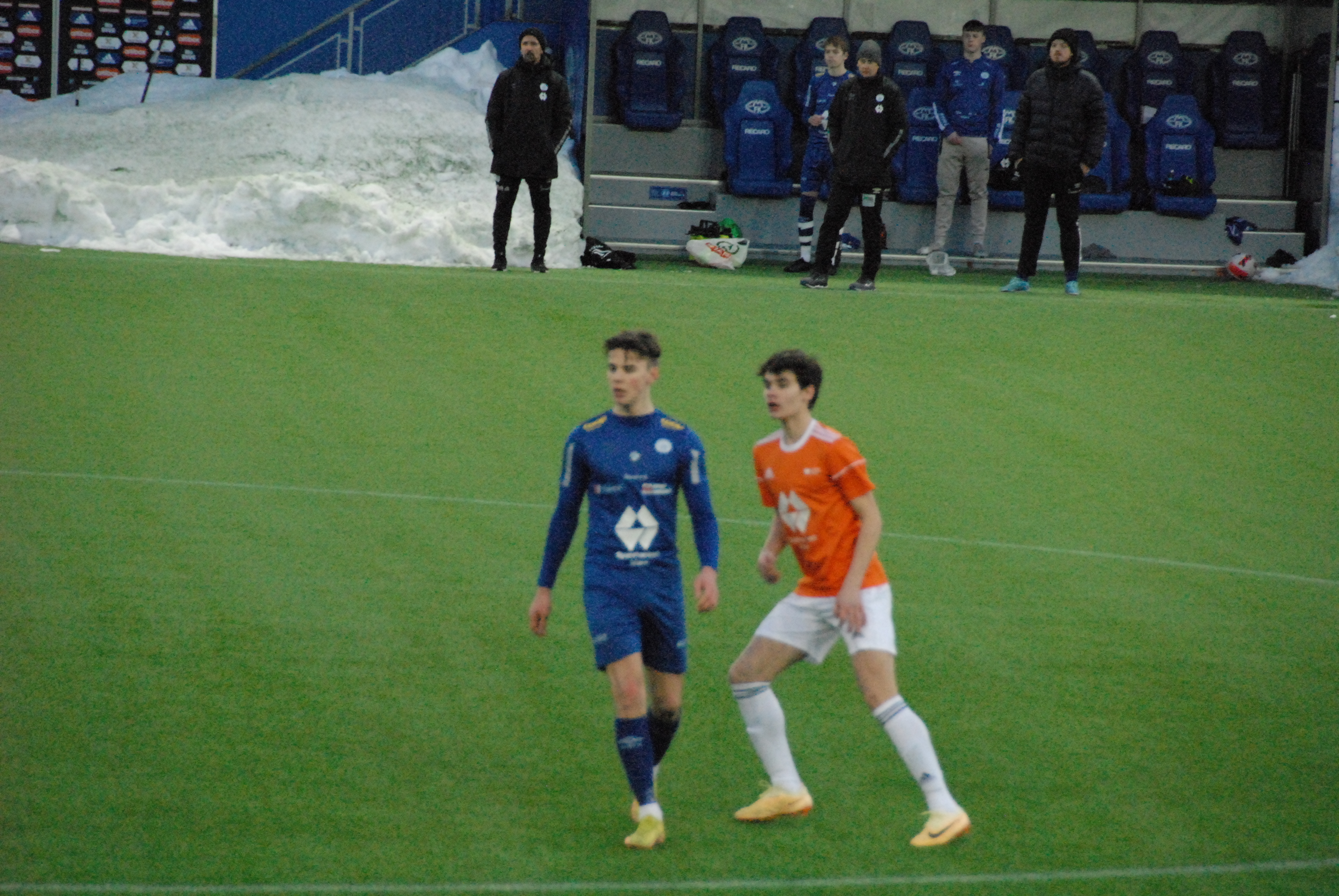 14 år gamle Simon Kjørvik fekk sin debut på A-laget.