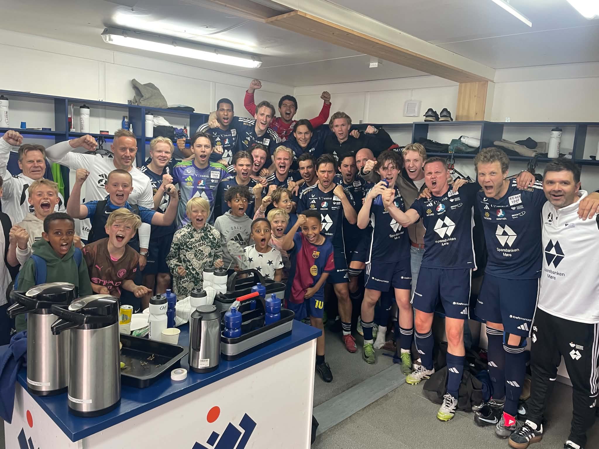Bildeserie frå kampen mot Dahle 2