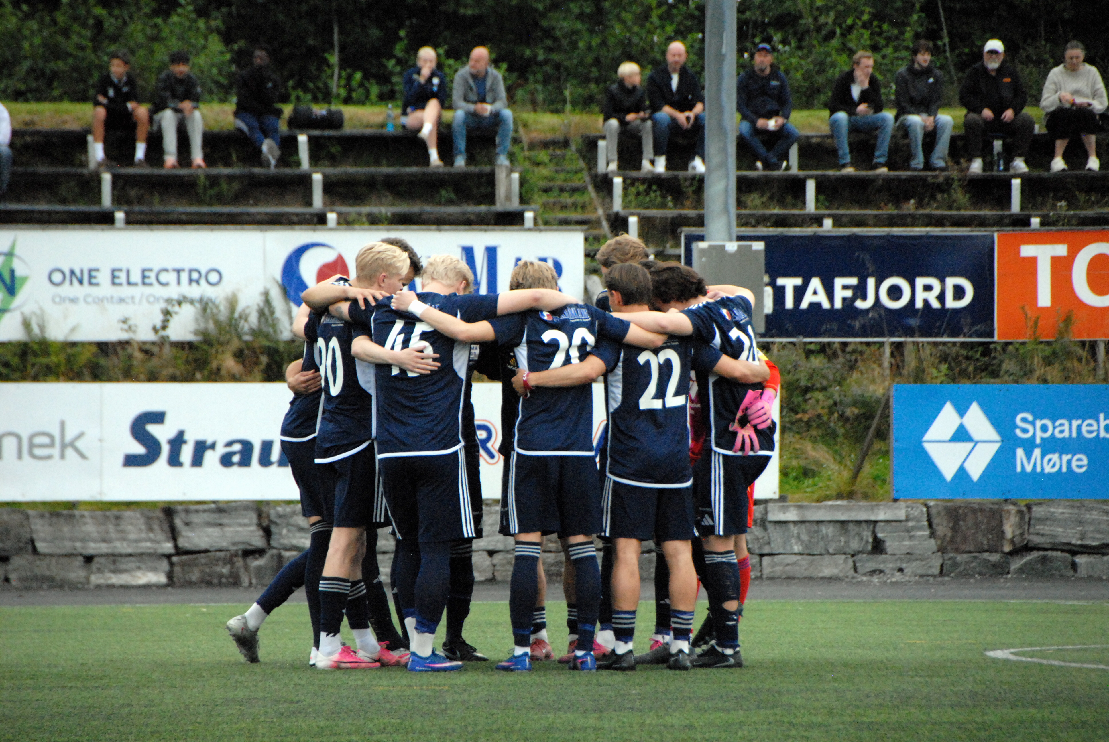 Sjå bilda frå kampen mot MFK